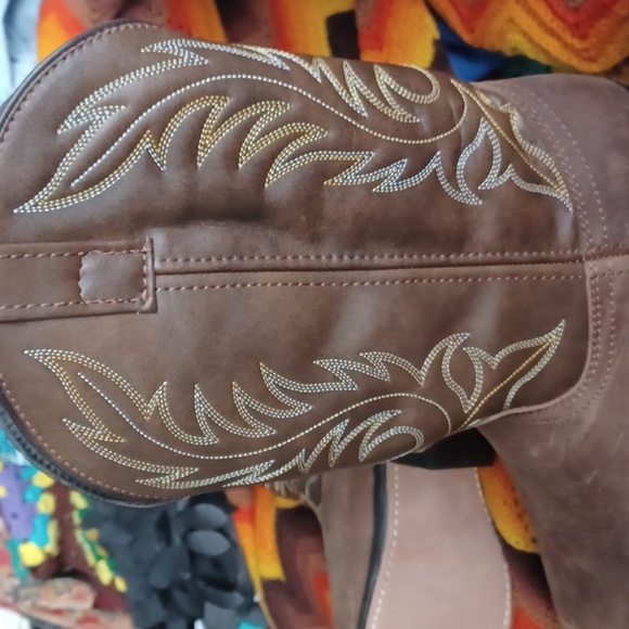 Laredo Distressed Look cowgirl boots,  New Without Tags, Sz 9 - Picture 7 of 7